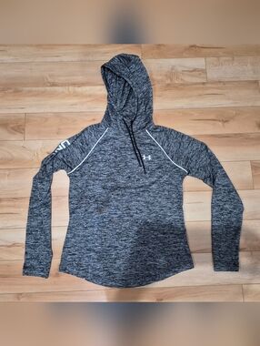 Under Armour women's size small thin gray shirt